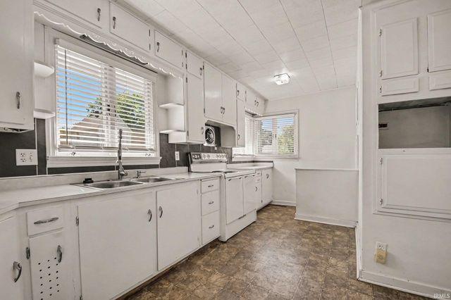 1201 Magnolia Avenue, Elkhart, IN 46514