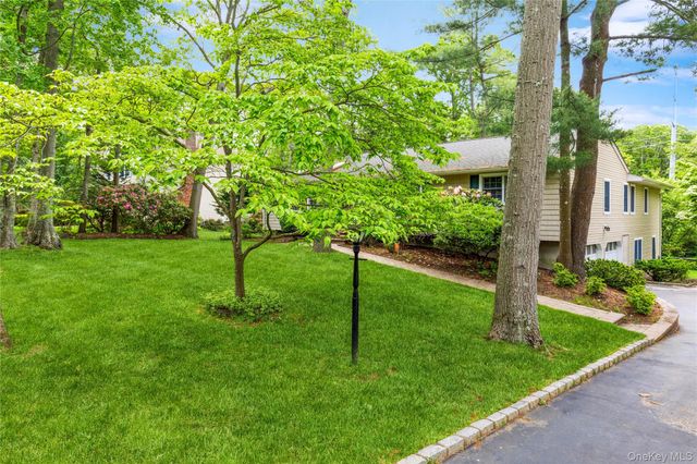 32 Lower Cross, Shoreham, NY 11786