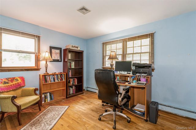 32 Lower Cross, Shoreham, NY 11786