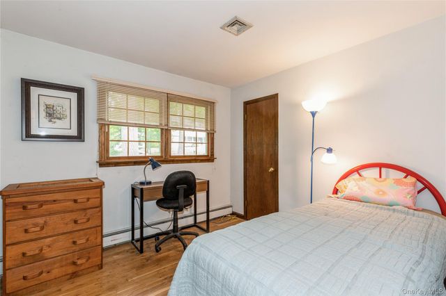 32 Lower Cross, Shoreham, NY 11786