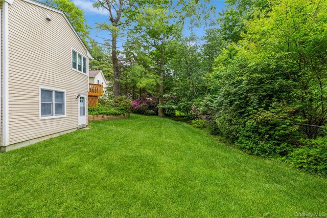 32 Lower Cross, Shoreham, NY 11786