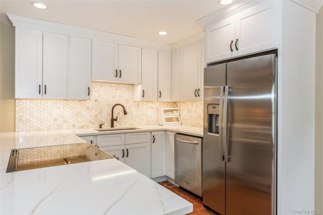 32 Lower Cross, Shoreham, NY 11786