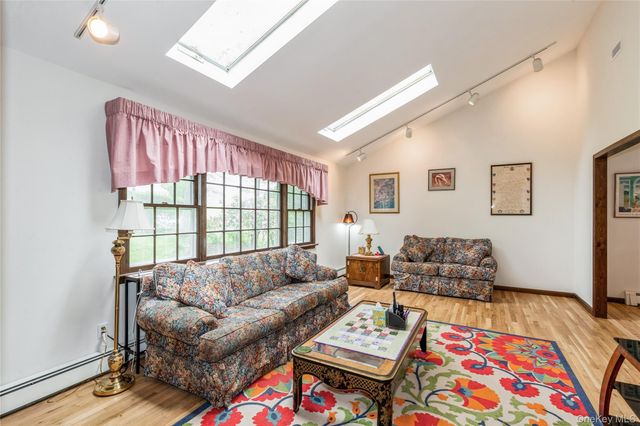 32 Lower Cross, Shoreham, NY 11786