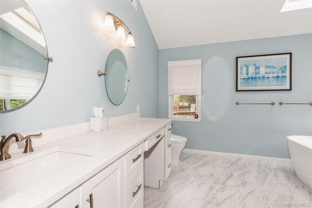 32 Lower Cross, Shoreham, NY 11786