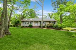 32 Lower Cross, Shoreham, NY 11786