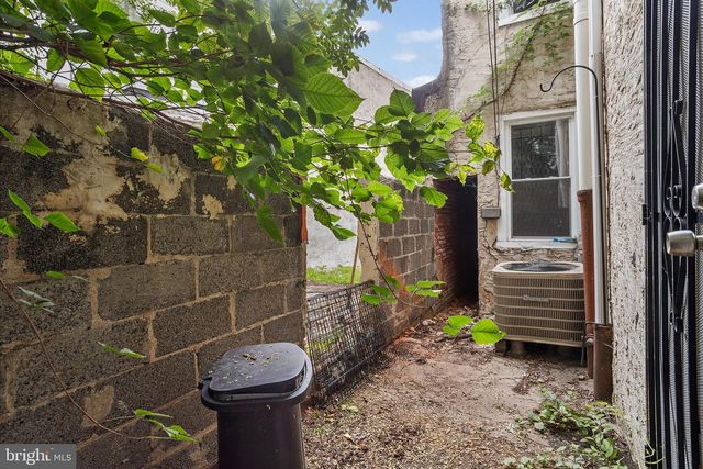 1924 N DARIEN ST, Philadelphia, PA 19122