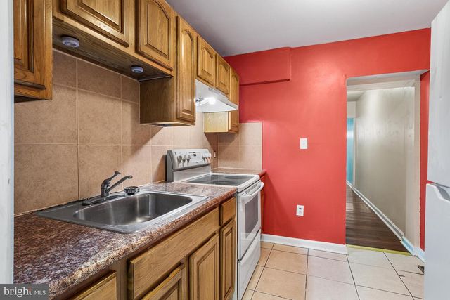 1924 N DARIEN ST, Philadelphia, PA 19122