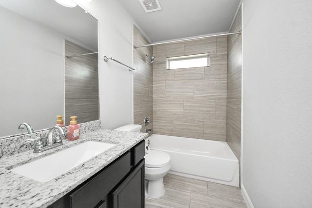 55 Alyssa Palms Drive, Manvel, TX 77578