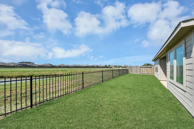 55 Alyssa Palms Drive, Manvel, TX 77578