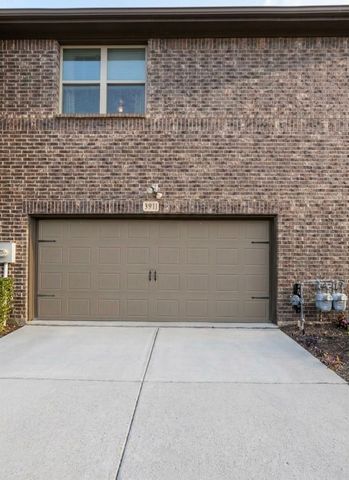 3911 Cascade Sky Drive, Arlington, TX 76005