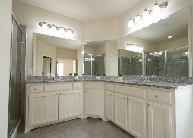 3911 Cascade Sky Drive, Arlington, TX 76005