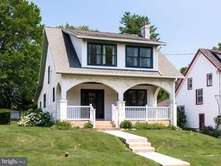 25 MANOR RD, Paoli, PA 19301