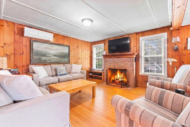 91 Lake Avenue, Sunapee, NH 03782