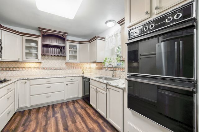 5615 Vinewood Drive, Garland, TX 75043