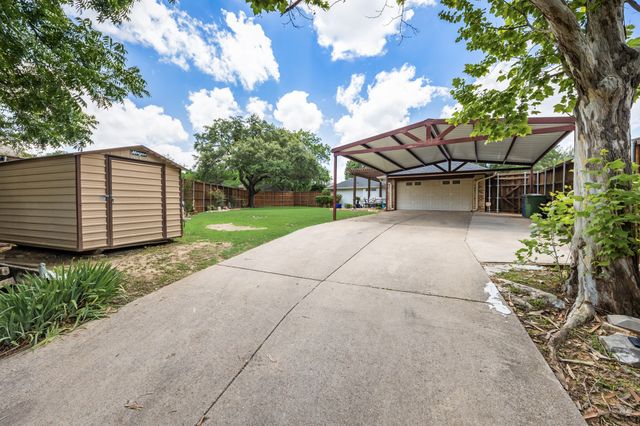 5615 Vinewood Drive, Garland, TX 75043