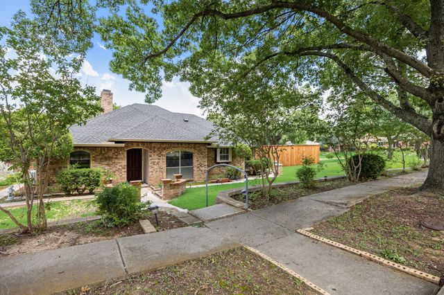 5615 Vinewood Drive, Garland, TX 75043