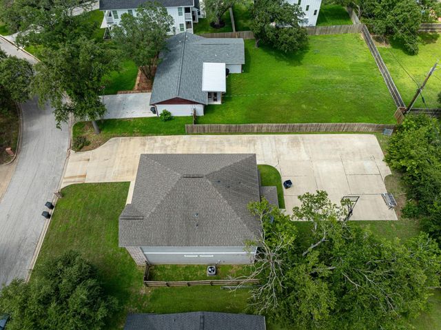 1605 Armistead Street, College Station, TX 77840