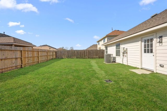 8922 Aspen Trace Lane, Humble, TX 77338