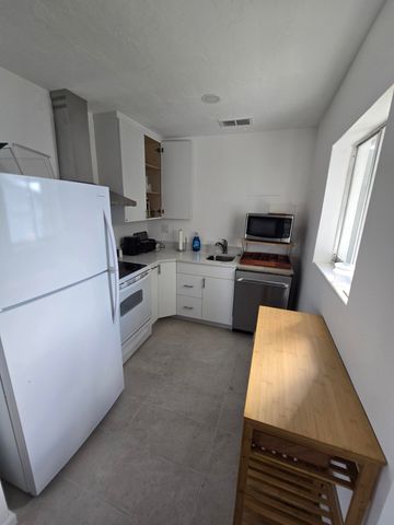 1950 Lake Osborne Drive 12, Lake Worth Beach, FL 33461