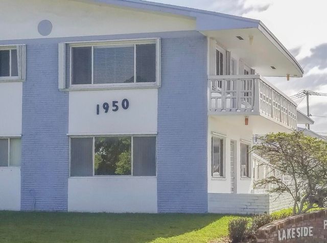 1950 Lake Osborne Drive 12, Lake Worth Beach, FL 33461