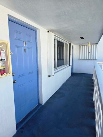 1950 Lake Osborne Drive 12, Lake Worth Beach, FL 33461