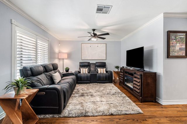 1214 W 31st Street, Houston, TX 77018