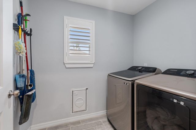 1214 W 31st Street, Houston, TX 77018