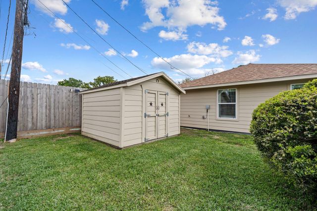 1214 W 31st Street, Houston, TX 77018