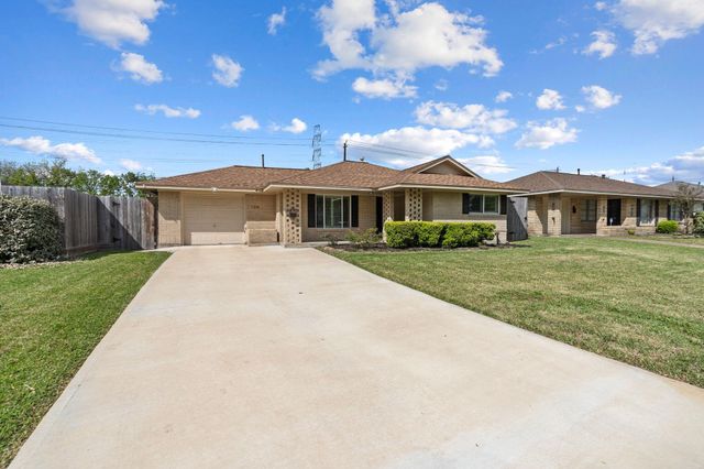 1214 W 31st Street, Houston, TX 77018