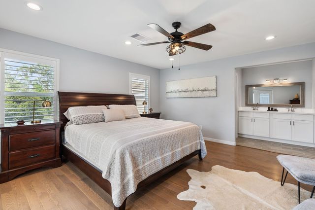 1214 W 31st Street, Houston, TX 77018