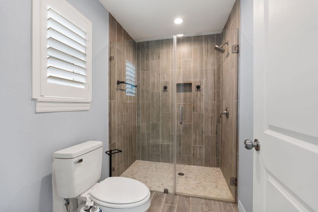 1214 W 31st Street, Houston, TX 77018