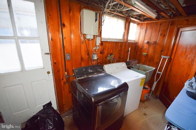 2422 KEYWAY, Dundalk, MD 21222