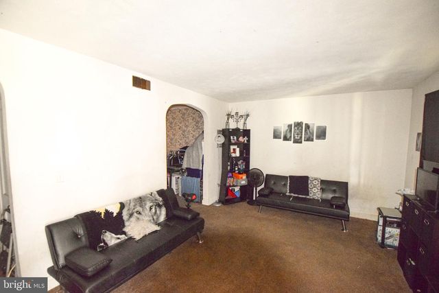 2422 KEYWAY, Dundalk, MD 21222