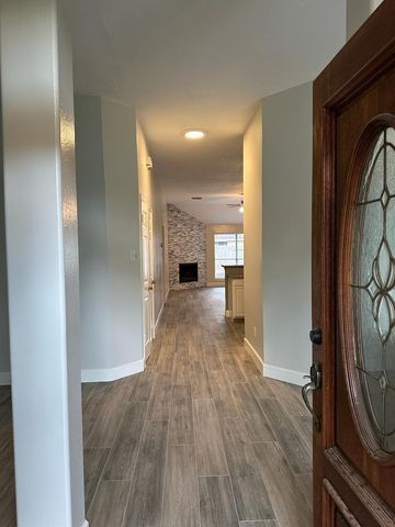 1027 S Wellsford Drive, Pearland, TX 77584