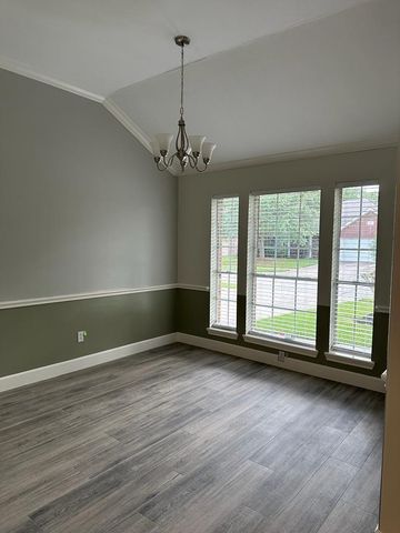 1027 S Wellsford Drive, Pearland, TX 77584