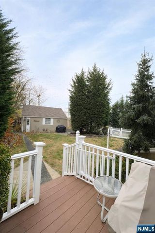 80 Caruth Avenue, Elmwood Park, NJ 07407