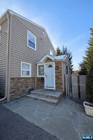 80 Caruth Avenue, Elmwood Park, NJ 07407