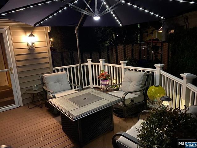 80 Caruth Avenue, Elmwood Park, NJ 07407