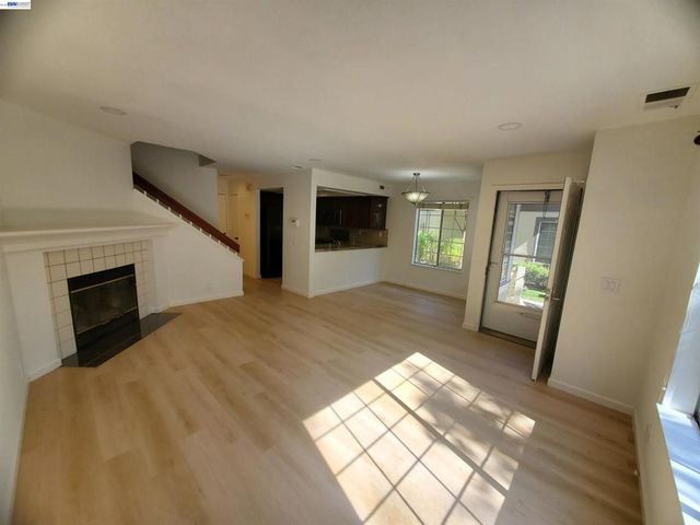 7432 Oxford Cir, Dublin, CA 94568