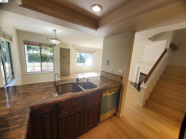 7432 Oxford Cir, Dublin, CA 94568