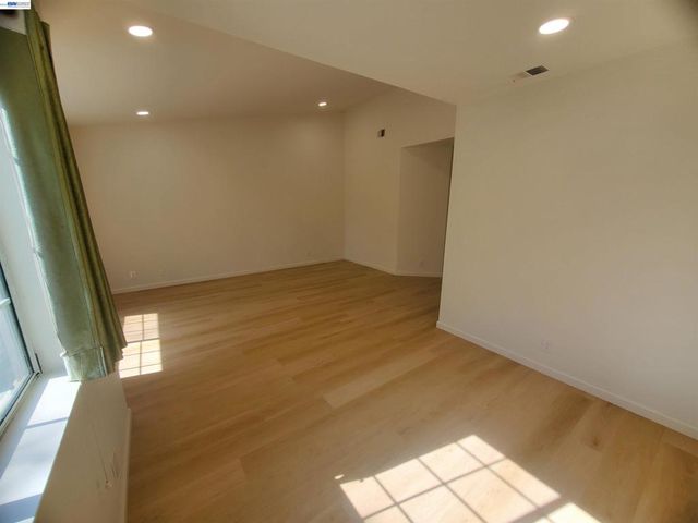 7432 Oxford Cir, Dublin, CA 94568