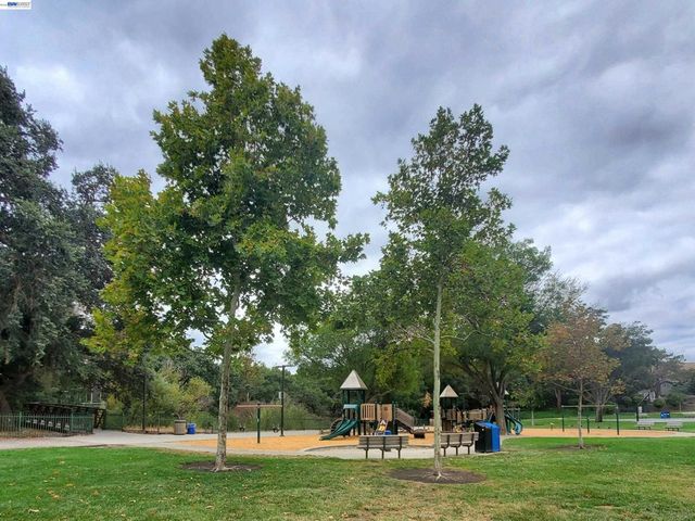 7432 Oxford Cir, Dublin, CA 94568