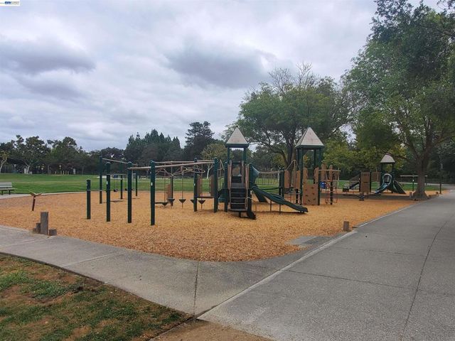 7432 Oxford Cir, Dublin, CA 94568