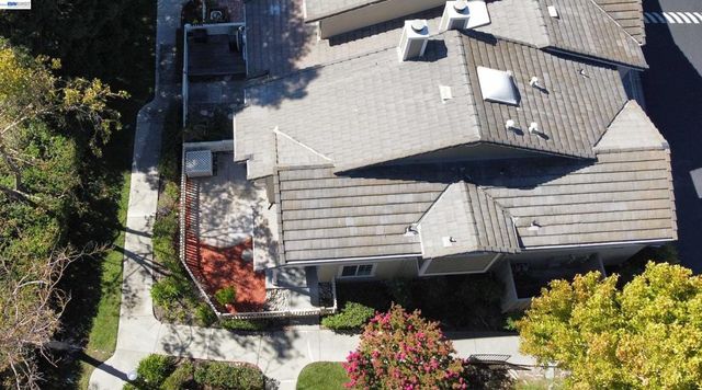 7432 Oxford Cir, Dublin, CA 94568