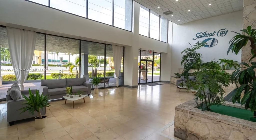 13499 Biscayne Blvd 612, North Miami, FL 33181