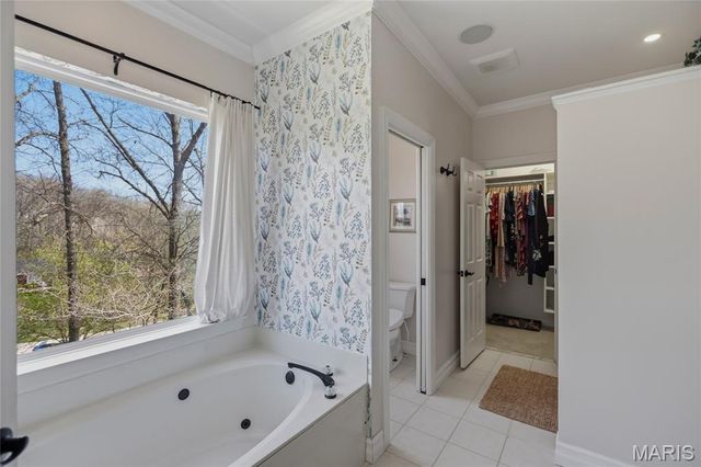 1831 Kehrswood Drive, Clarkson Valley, MO 63005