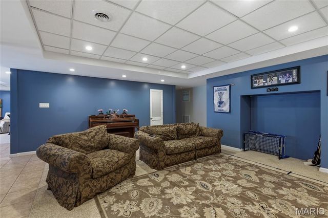 1831 Kehrswood Drive, Clarkson Valley, MO 63005