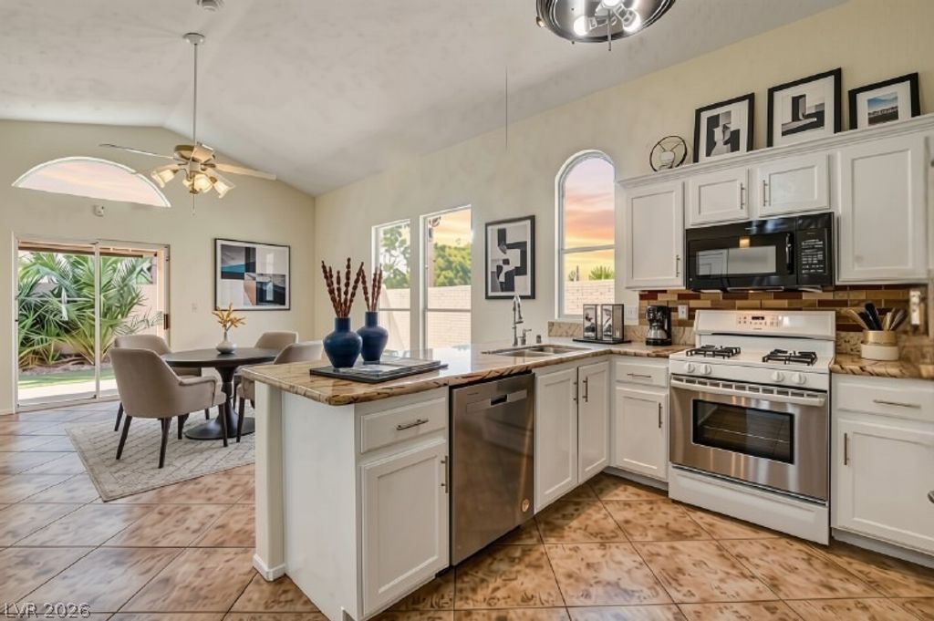 9530 Redstar Street, Las Vegas, NV 89123 — photo 4