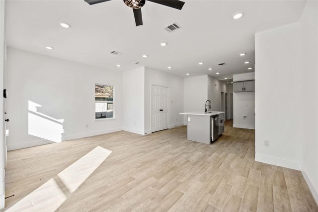 4139 Brinkley Street A-B, Houston, TX 77051