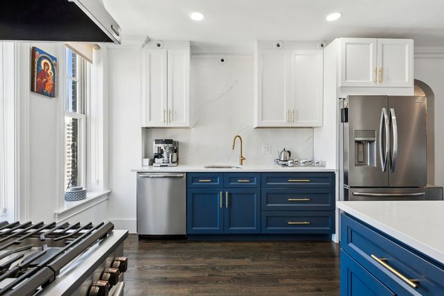 20 E Cedar Street 17C, Chicago, IL 60611